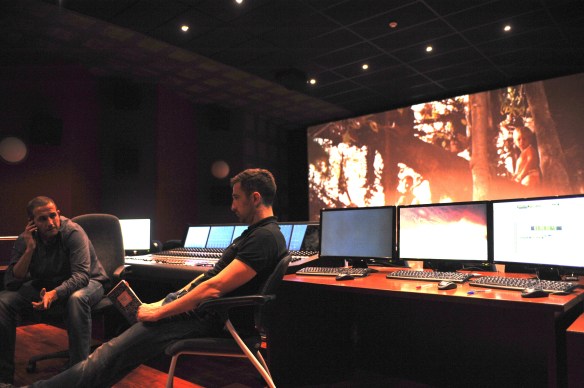 Oriol Tarragó (derecha) junto al mezclador Marc Orts (izquierda)