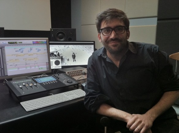 El diseñador de sonido Juan Ferro, en su estudio -Milciclos-