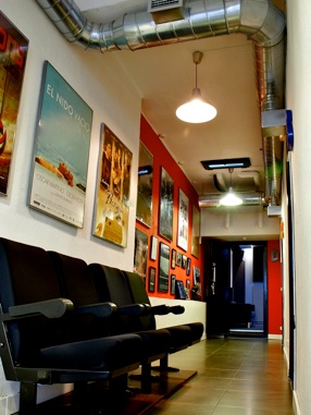 hall de entrada de los estudios Milciclos.