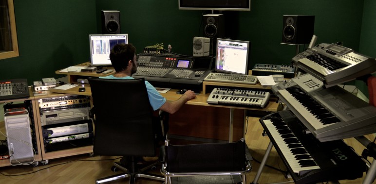 Xavier en el Estudio.